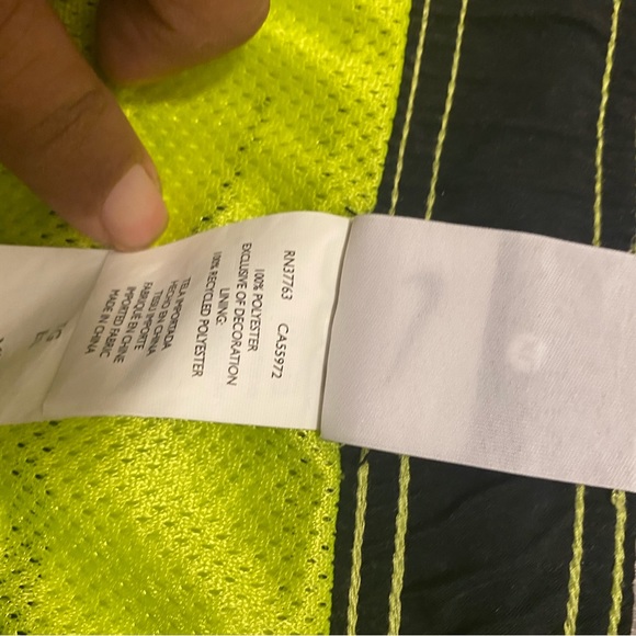 Nike RN37763 Men’s Neon Lime Sport Short Size XL - Picture 9 of 12